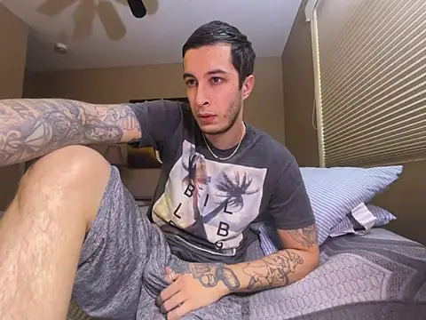 Snapshot of Bwcjoshbanks chatting on 10.13.25 Bwcjoshbanks online show from 10.13.25