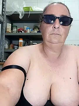 Snapshot of eroticjessitop chatting on 06.27.26 eroticjessitop online show from 06.27.26