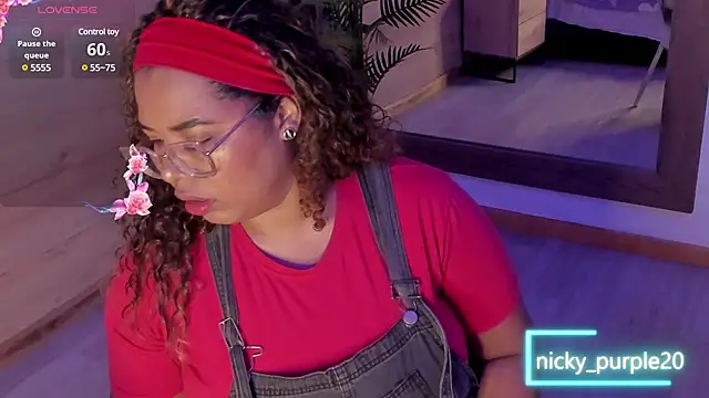  nickypurple  online show from 01.31.25