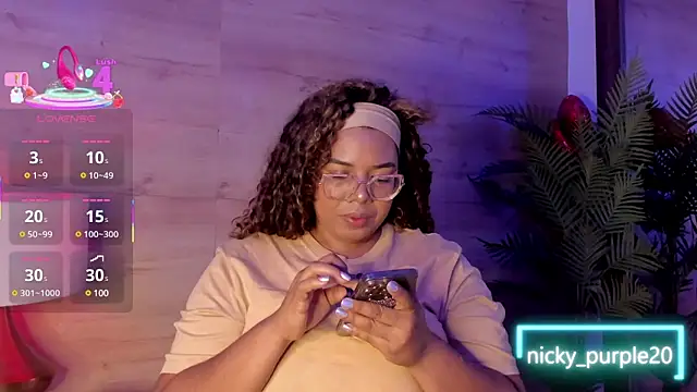  nickypurple  online show from 02.17.25