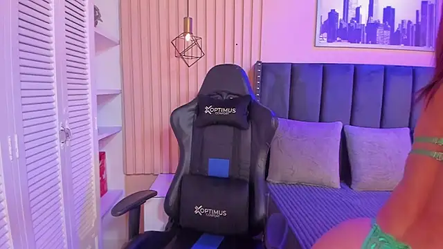 ashlye miller  online show from 01.08.25