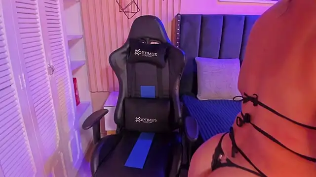 ashlye miller  online show from 01.10.25