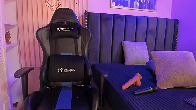 ashlye miller  online show from 10.15.25