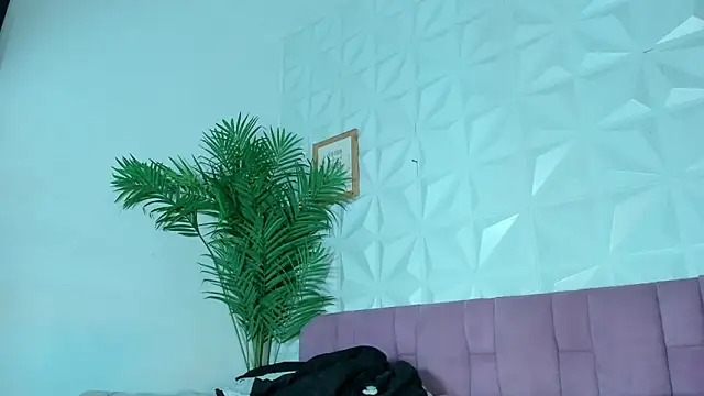 Snapshot of Hellen_Sky chatting on 10.22.25 Hellen Sky online show from 10.22.25