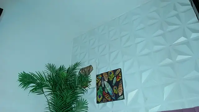 Snapshot of Hellen_Sky chatting on 11.28.25 Hellen Sky online show from 11.28.25