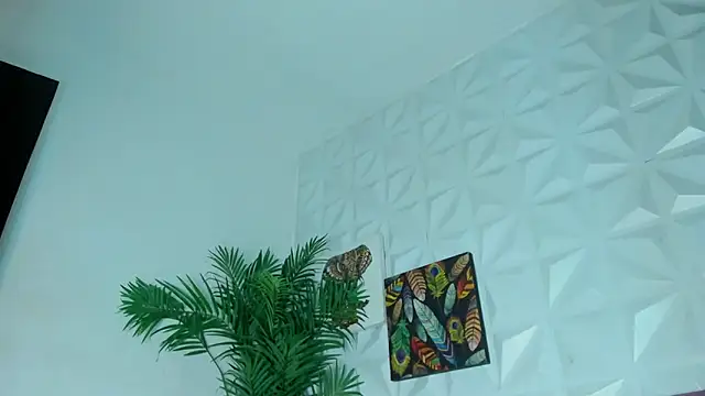 Snapshot of Hellen_Sky chatting on 12.01.25 Hellen Sky online show from 12.01.25