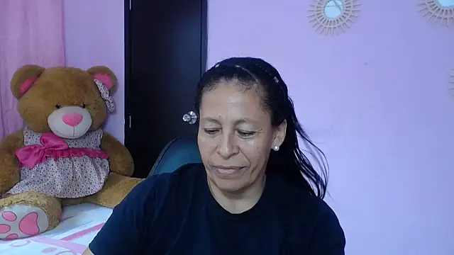 mature martina online show from 02.10.25