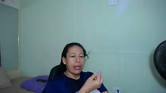 mature martina online show from 02.25.25