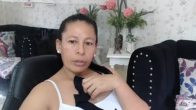 mature martina online show from 03.17.25