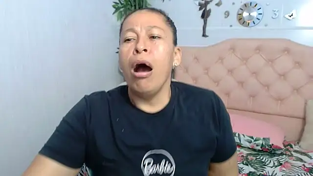 mature martina online show from 09.24.25