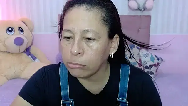 mature martina online show from 11.20.25