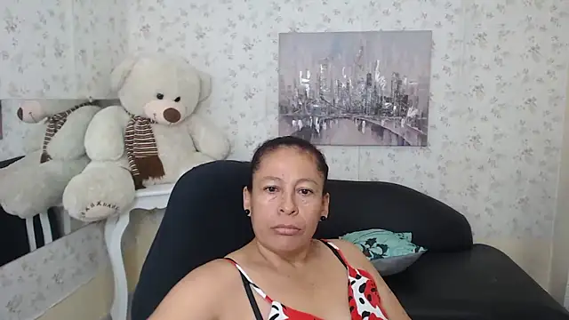 mature martina online show from 04.17.26