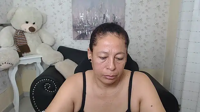 mature martina online show from 04.18.26
