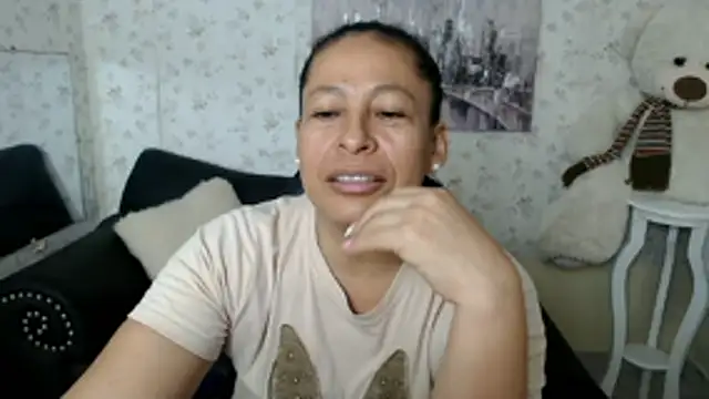Snapshot of mature_martina chatting on 06.17.26 mature martina online show from 06.17.26