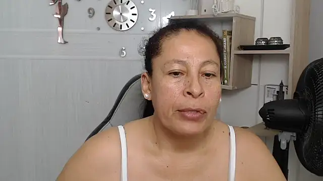 Snapshot of mature_martina chatting on 07.01.26 mature martina online show from 07.01.26