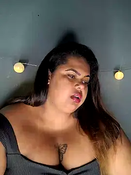 Snapshot of biancabombombbw chatting on 01.31.25 biancabombombbw online show from 01.31.25