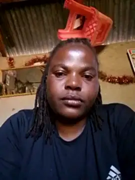 pretty-donna online show from 02.02.26