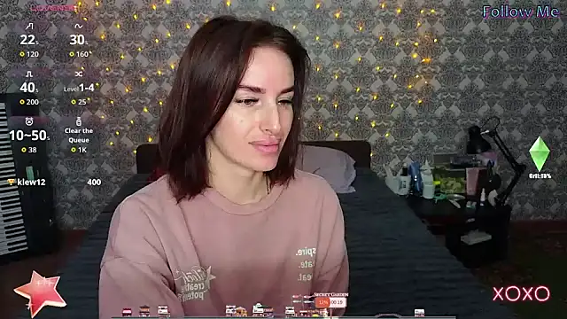 Snapshot of xx_adrihanna_xx chatting on 12.02.25 xx adrihanna xx online show from 12.02.25