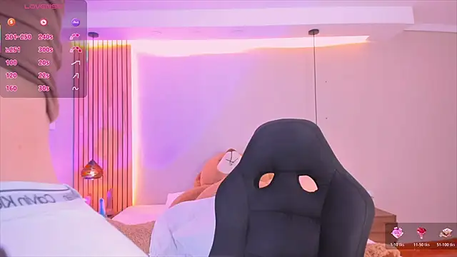 AbbieEdmond online show from 11.06.25