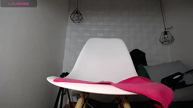 wendy rivera  online show from 12.17.24