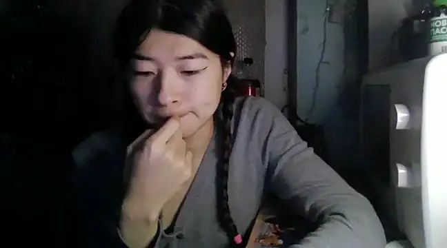 Snapshot of CarlyJoy chatting on 01.15.25 CarlyJoy online show from 01.15.25