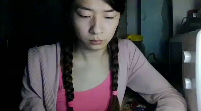 Snapshot of CarlyJoy chatting on 01.30.25 CarlyJoy online show from 01.30.25