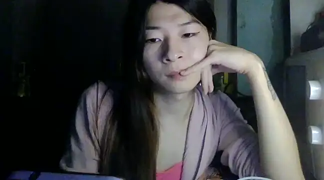 Snapshot of CarlyJoy chatting on 02.05.25 CarlyJoy online show from 02.05.25