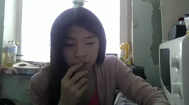 Snapshot of CarlyJoy chatting on 02.06.25 CarlyJoy online show from 02.06.25