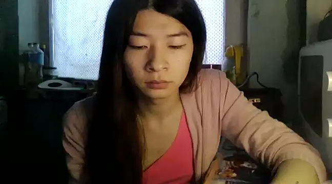 Snapshot of CarlyJoy chatting on 02.06.25 CarlyJoy online show from 02.06.25