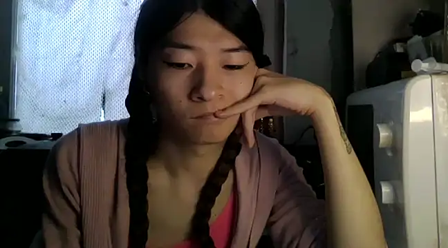 Snapshot of CarlyJoy chatting on 02.09.25 CarlyJoy online show from 02.09.25