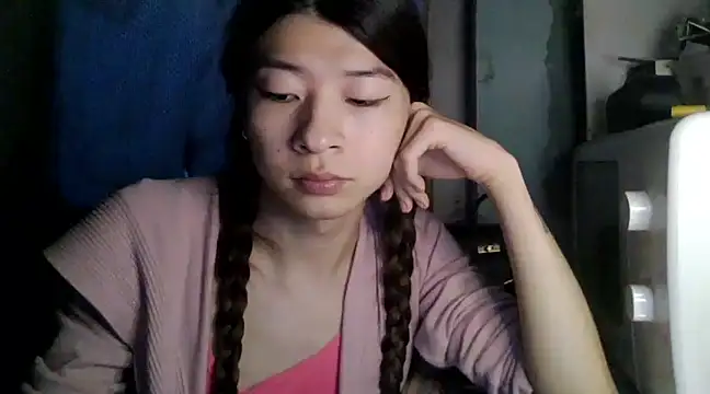 Snapshot of CarlyJoy chatting on 02.10.25 CarlyJoy online show from 02.10.25
