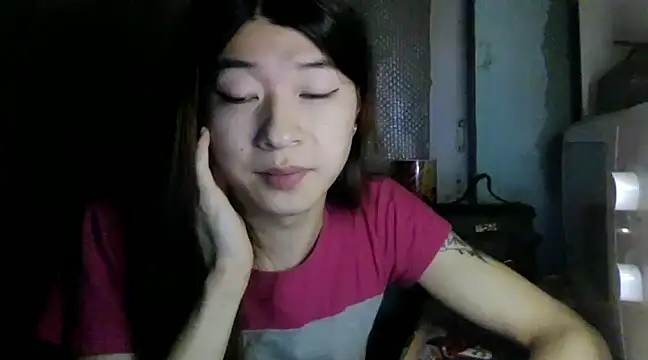 Snapshot of CarlyJoy chatting on 02.12.25 CarlyJoy online show from 02.12.25