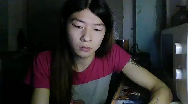 Snapshot of CarlyJoy chatting on 02.14.25 CarlyJoy online show from 02.14.25