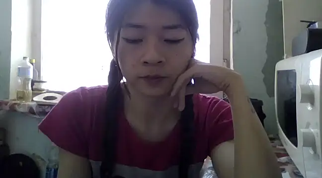 Snapshot of CarlyJoy chatting on 02.17.25 CarlyJoy online show from 02.17.25