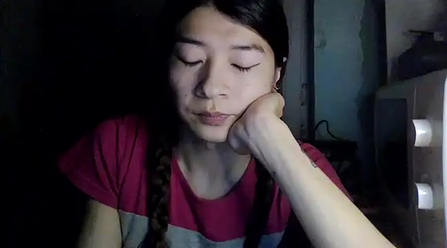 Snapshot of CarlyJoy chatting on 02.17.25 CarlyJoy online show from 02.17.25
