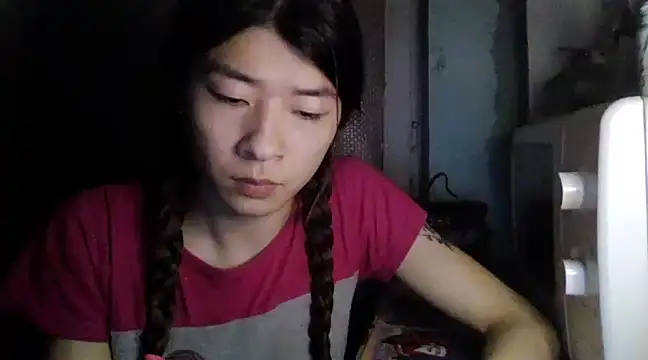 Snapshot of CarlyJoy chatting on 02.17.25 CarlyJoy online show from 02.17.25