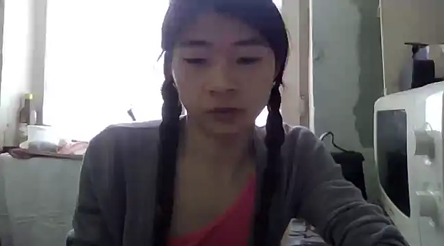 Snapshot of CarlyJoy chatting on 03.10.25 CarlyJoy online show from 03.10.25