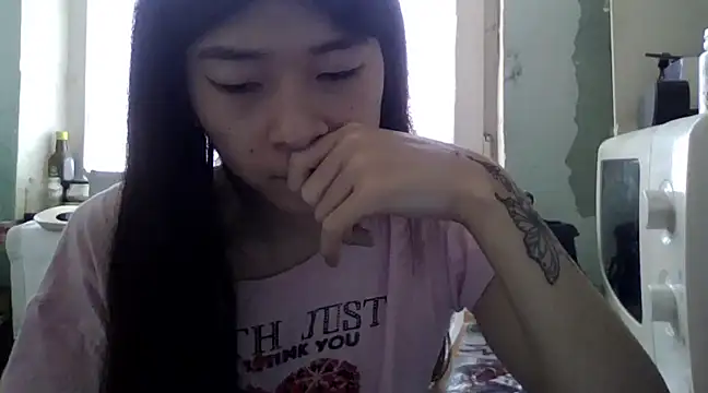 Snapshot of CarlyJoy chatting on 03.13.25 CarlyJoy online show from 03.13.25