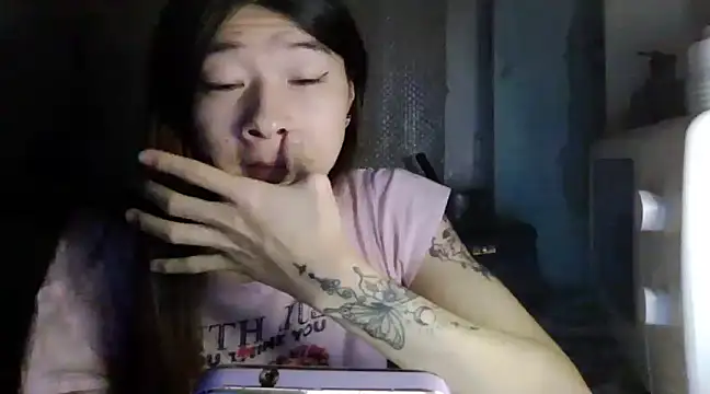 Snapshot of CarlyJoy chatting on 03.14.25 CarlyJoy online show from 03.14.25