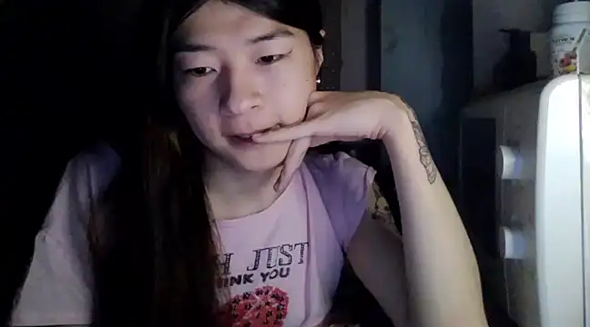 Snapshot of CarlyJoy chatting on 03.15.25 CarlyJoy online show from 03.15.25