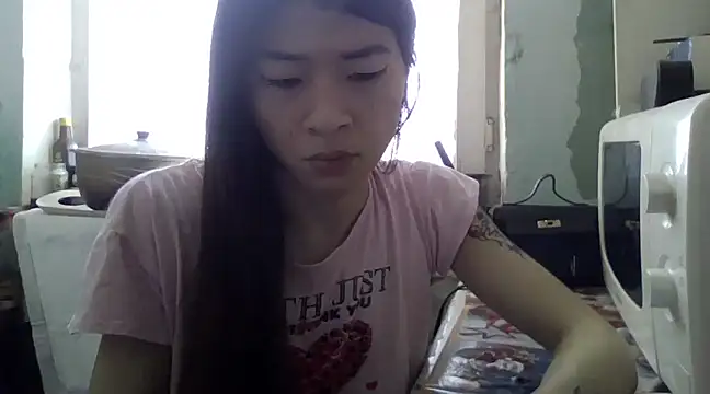 Snapshot of CarlyJoy chatting on 03.19.25 CarlyJoy online show from 03.19.25