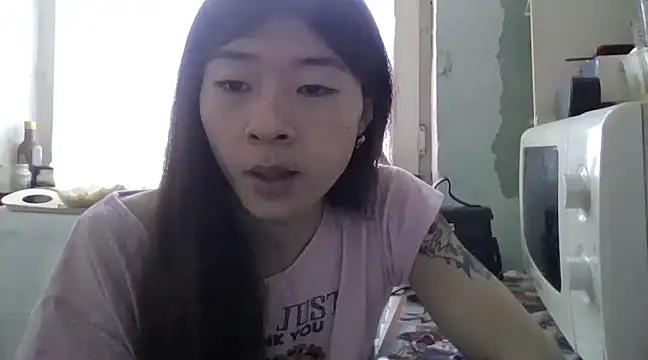 Snapshot of CarlyJoy chatting on 03.20.25 CarlyJoy online show from 03.20.25
