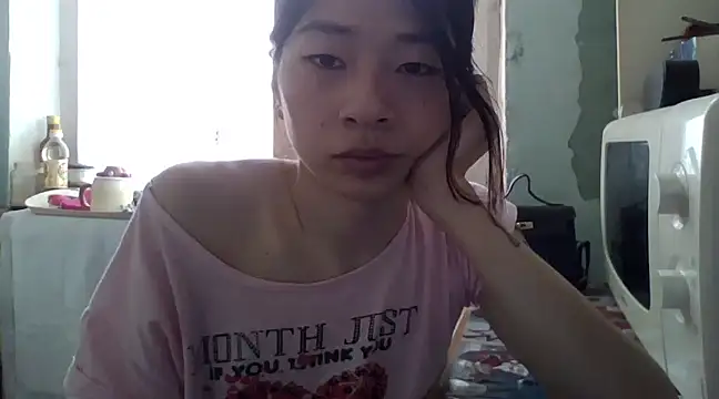 Snapshot of CarlyJoy chatting on 03.21.25 CarlyJoy online show from 03.21.25