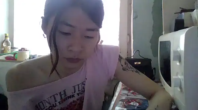 Snapshot of CarlyJoy chatting on 03.22.25 CarlyJoy online show from 03.22.25