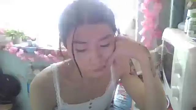 Snapshot of CarlyJoy chatting on 09.15.25 CarlyJoy online show from 09.15.25