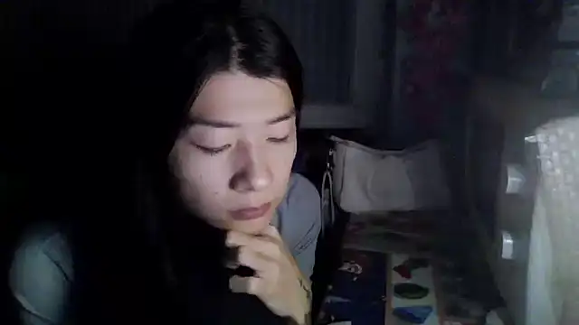 Snapshot of CarlyJoy chatting on 09.21.25 CarlyJoy online show from 09.21.25