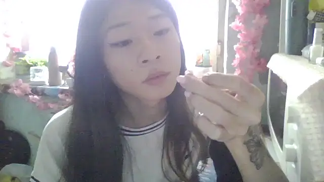 Snapshot of CarlyJoy chatting on 10.02.25 CarlyJoy online show from 10.02.25
