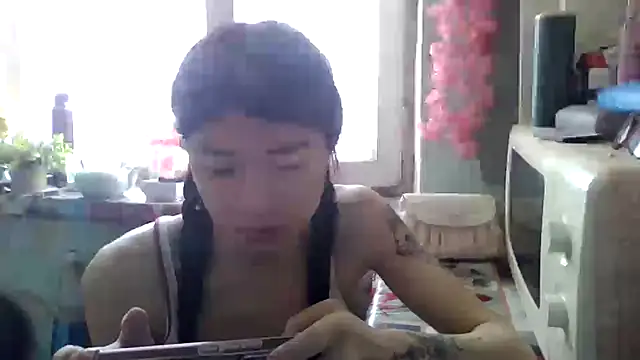 Snapshot of CarlyJoy chatting on 05.02.26 CarlyJoy online show from 05.02.26
