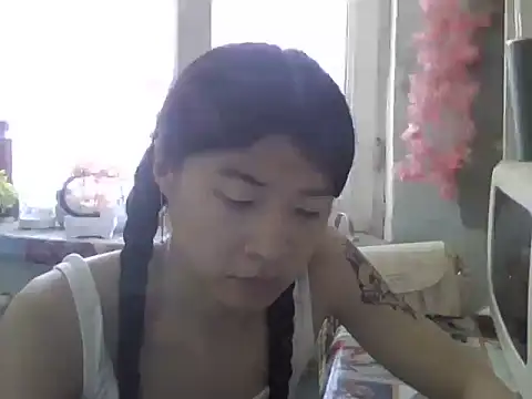 Snapshot of CarlyJoy chatting on 05.29.26 CarlyJoy online show from 05.29.26