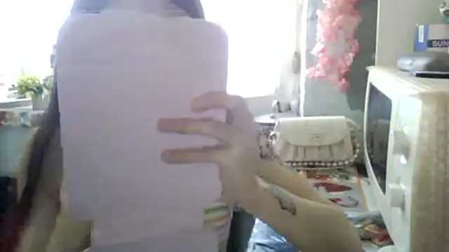 Snapshot of CarlyJoy chatting on 06.11.26 CarlyJoy online show from 06.11.26